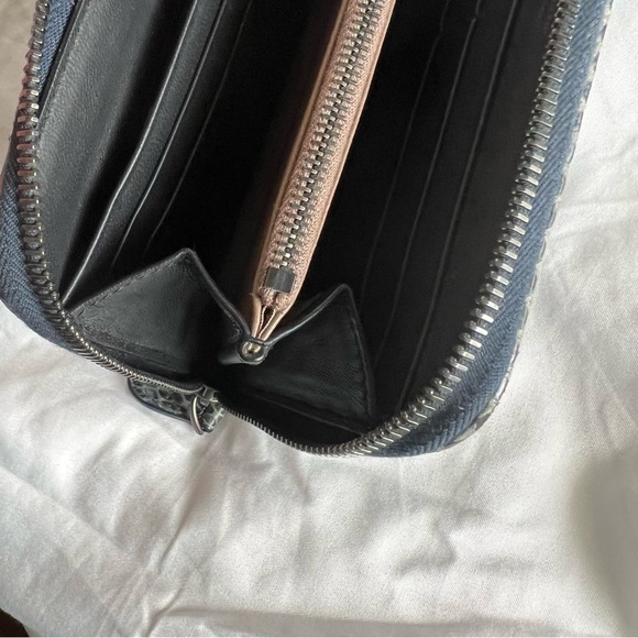 Exotic Python Bottega Veneta wallet - Picture 9 of 16